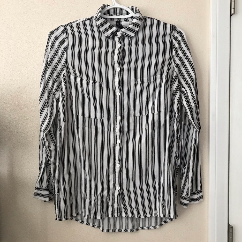 H&M (Divided) Striped Shirt